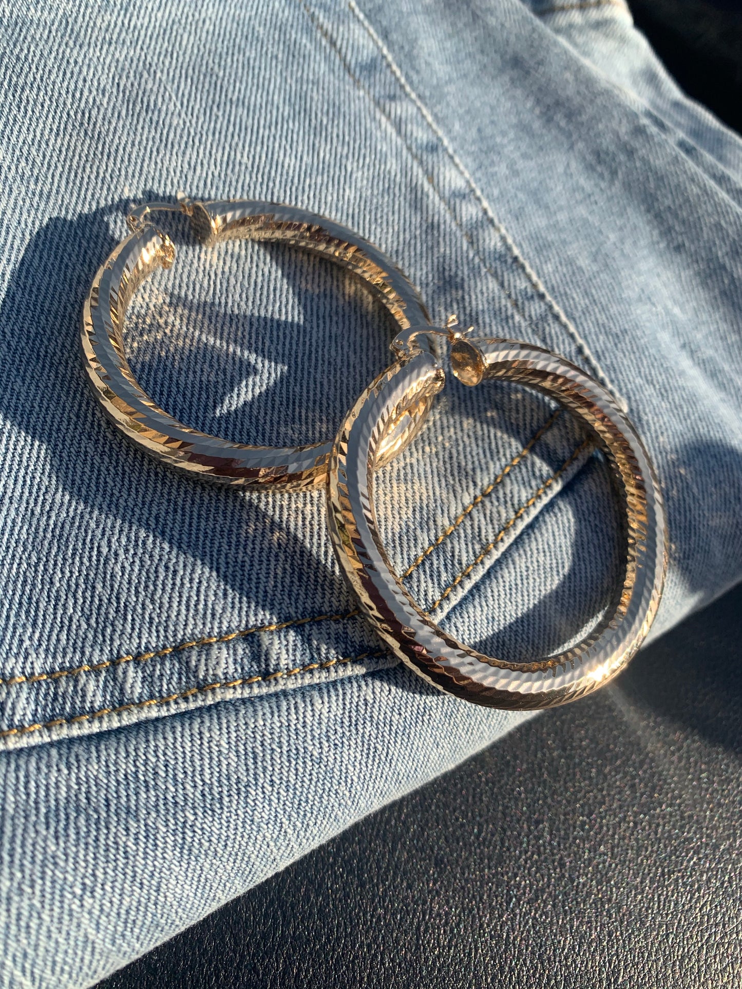 Bella hoops