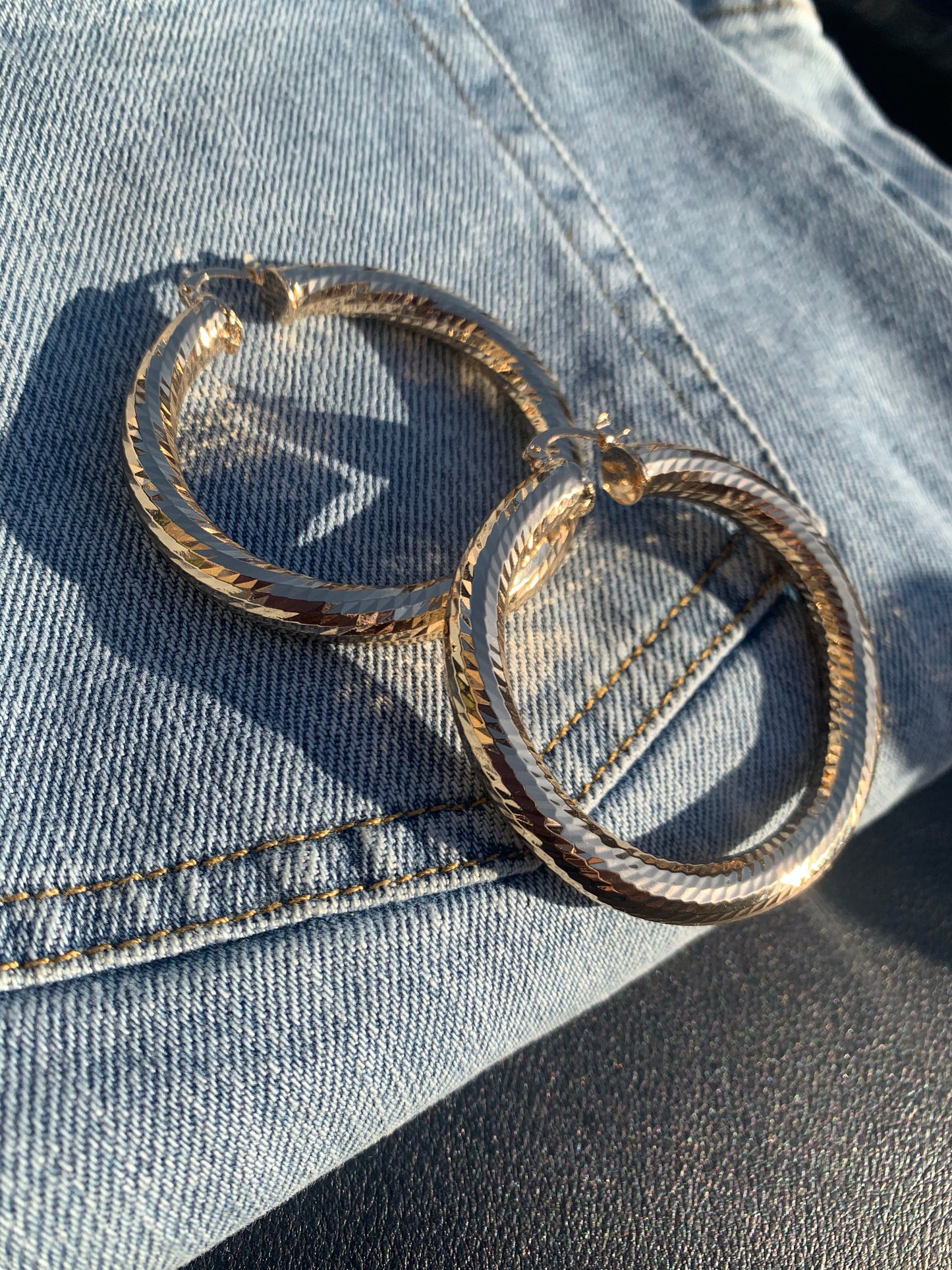 Bella hoops